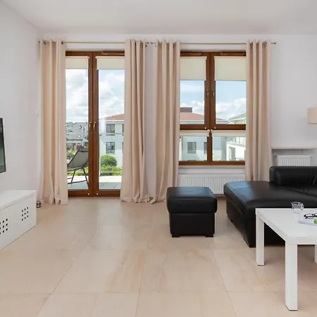 Daire Beautiful Czarnieckiego With Balcony By Renters *